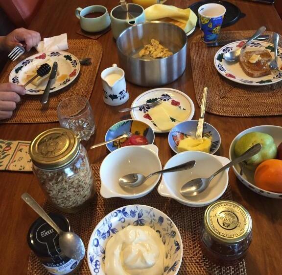 تختخواب و صبحانه Bali With A Twist