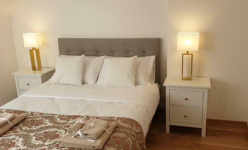 צימר Crown Roads