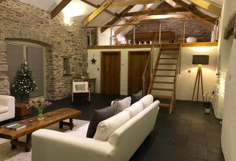 צימר Dan Y Graig Barn, Carmarthen