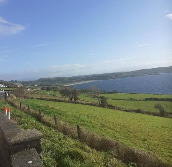 مبيت وإفطار Hillhead House, F94 F6n1