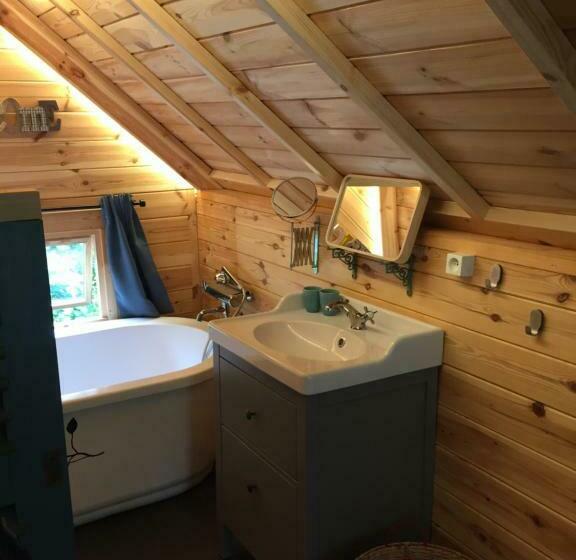 مبيت وإفطار La Cabane De L Atelier
