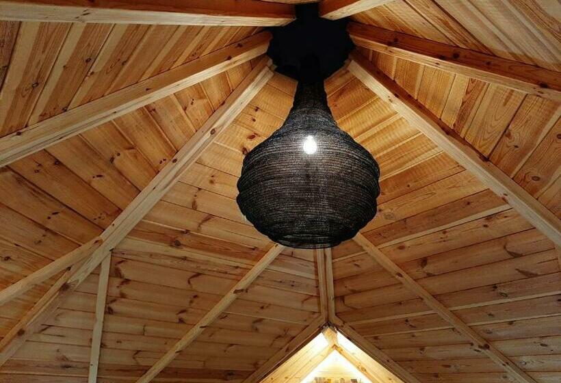 مبيت وإفطار La Cabane De L Atelier