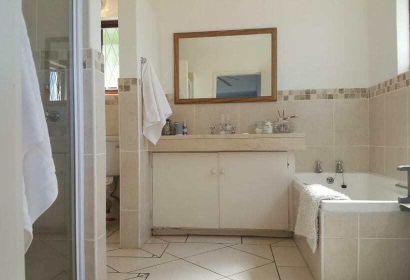 ベッドアンドブレックファースト Lucky Fishes