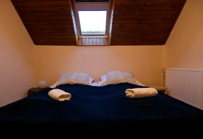 مبيت وإفطار Natúra Panzió&apartmanház