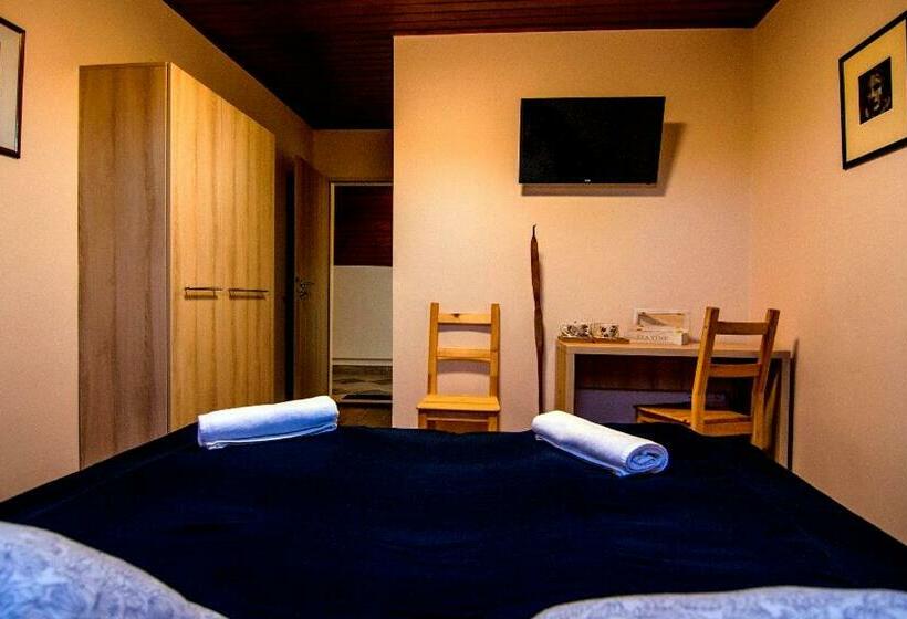 مبيت وإفطار Natúra Panzió&apartmanház