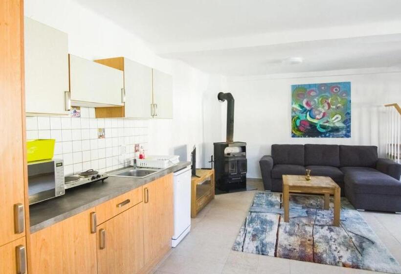 مبيت وإفطار Natúra Panzió&apartmanház