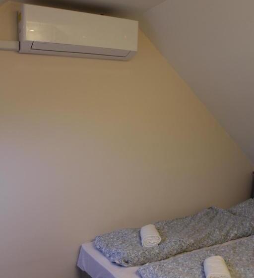 مبيت وإفطار Natúra Panzió&apartmanház