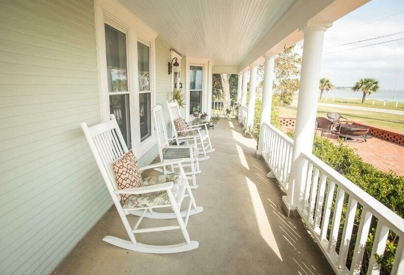 민박 The Peaceful Pelican Llc