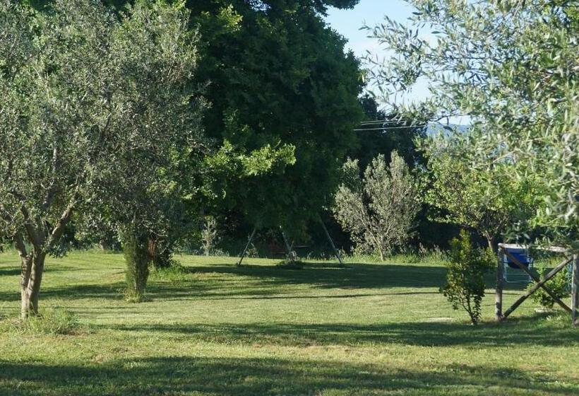 هتل Agriturismo Poggio San Pietro