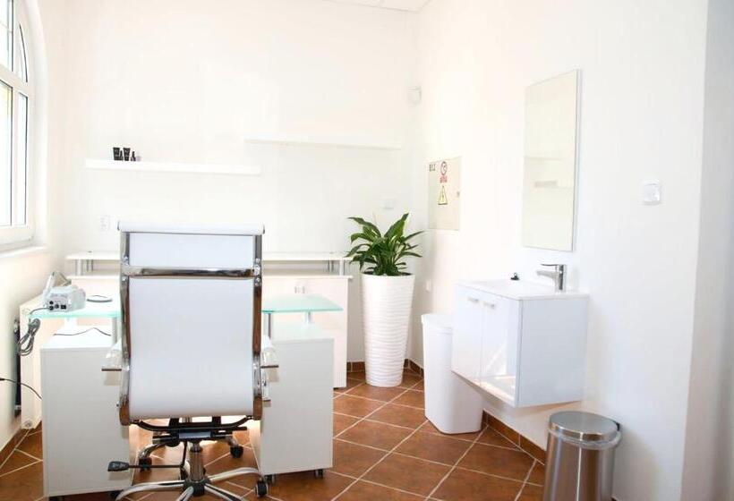 Отель Grandlux Villa & Spa