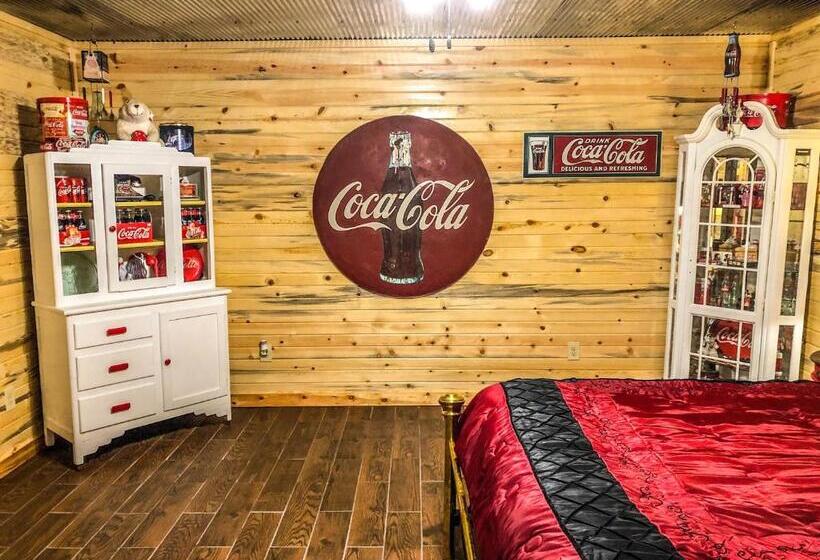 فندق Samantha S Timber Inn