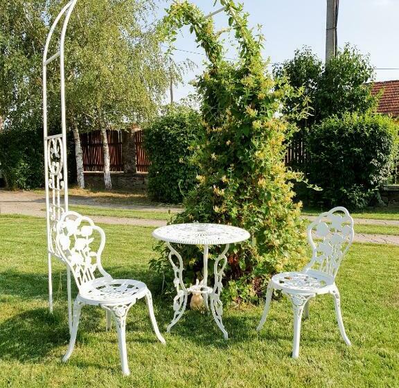 Пансион Bonton Rooms