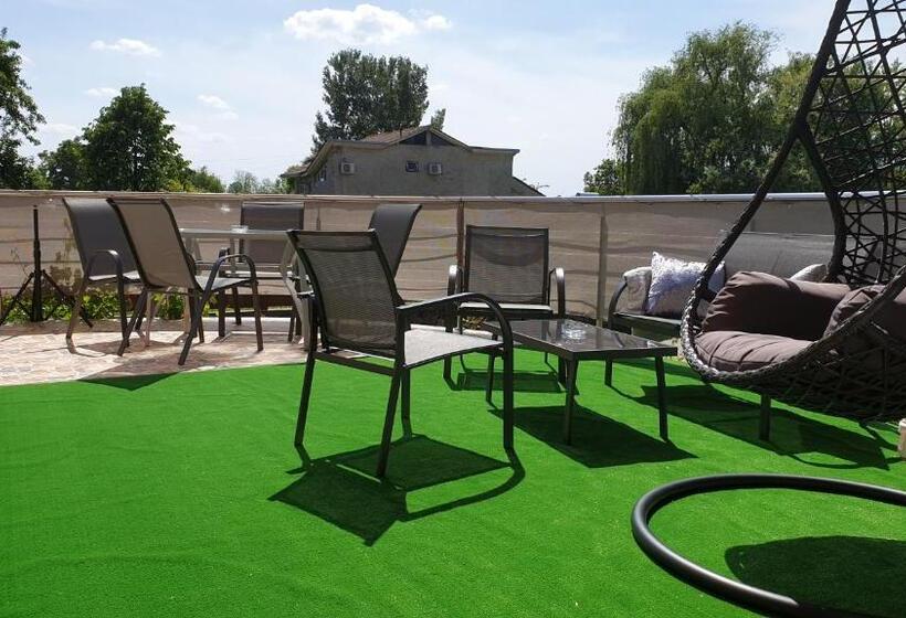 Пансион Bonton Rooms