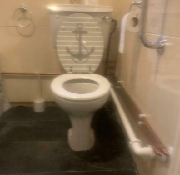 פנסיון Debbie’s Digs