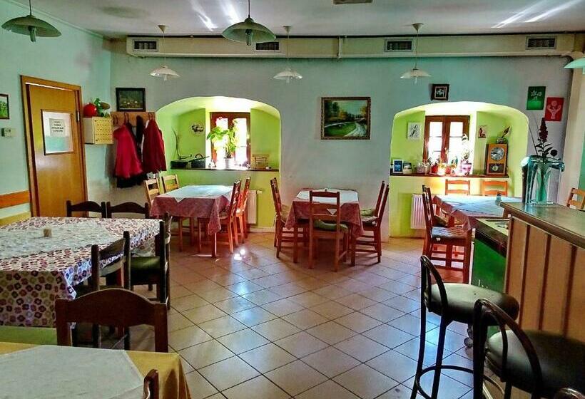 پانسیون Dom Pristava