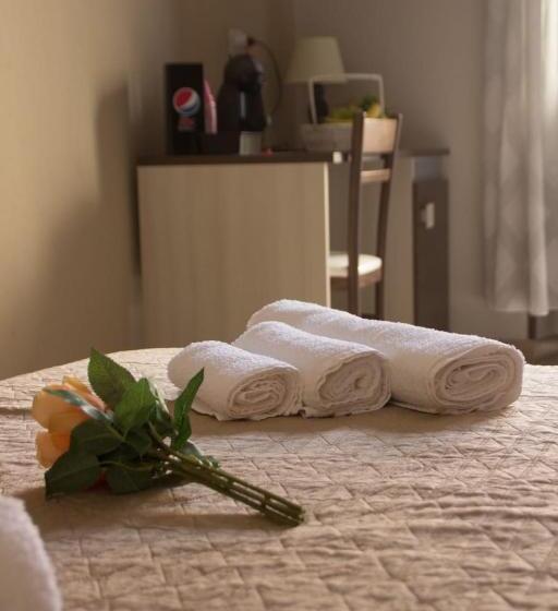 بنسيون Domos La Corte Ghibellina