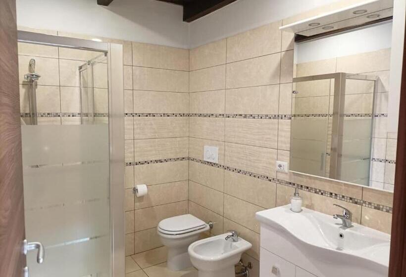 بنسيون Domos La Corte Ghibellina