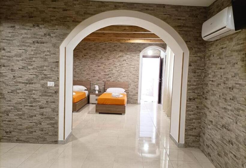 بنسيون Domos La Corte Ghibellina