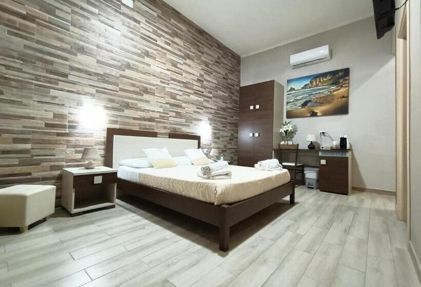 بنسيون Domos La Corte Ghibellina