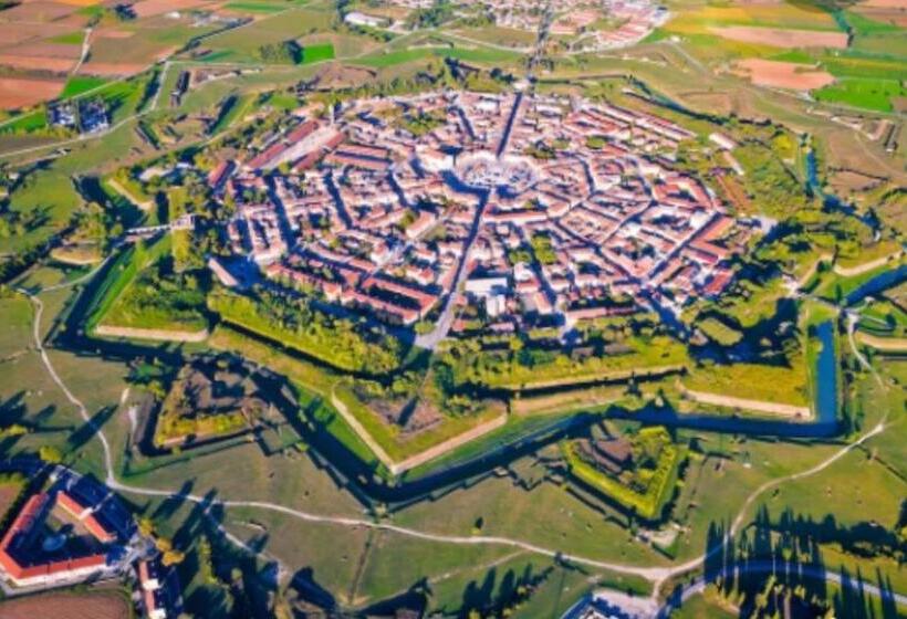 פנסיון Fragole E Menta