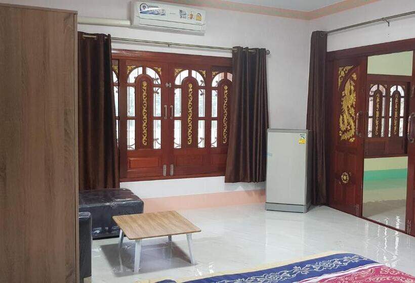 פנסיון Khwahol Guesthouse