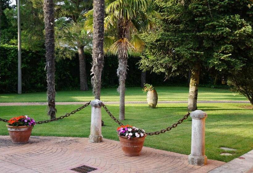 Пансион La Brigata Apartments Suite Room