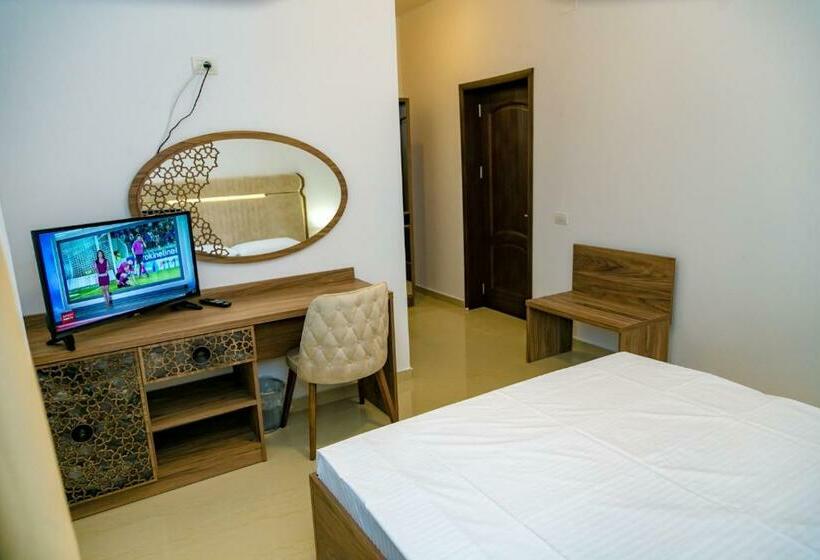 膳宿费 Summer Villa