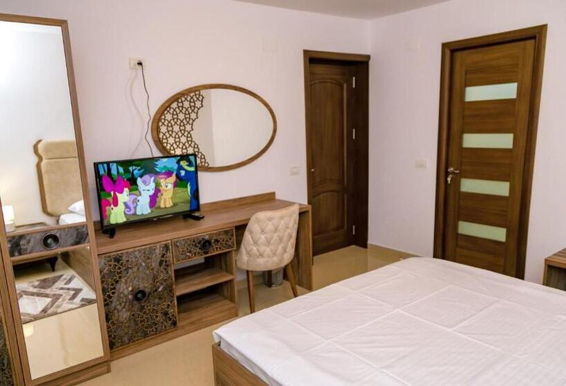 膳宿费 Summer Villa