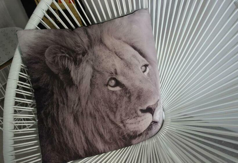 Selemo B&b Business And Leisure Guestroom With Private Entrance Ensuite Bathroom Free Parkin