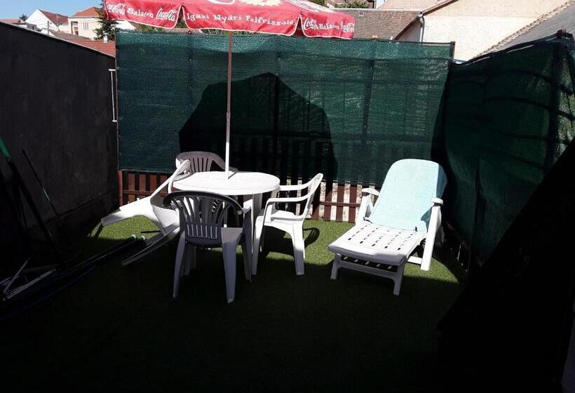 Tunnel Family Apartmanház Pécs