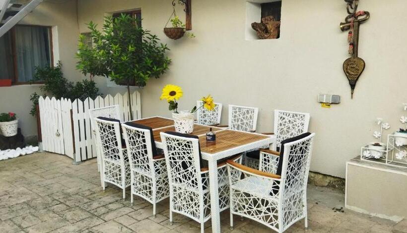 호스텔 Casa De Vacanta La Locanda Dubova