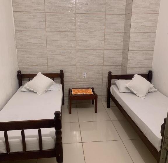 הוסטל Pousada Angraantiga