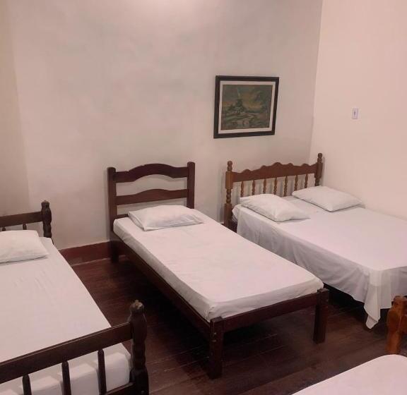 הוסטל Pousada Angraantiga