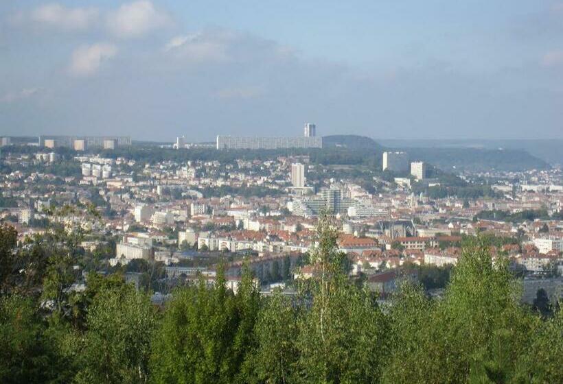 ユースホステル Vandoeuvre International Home