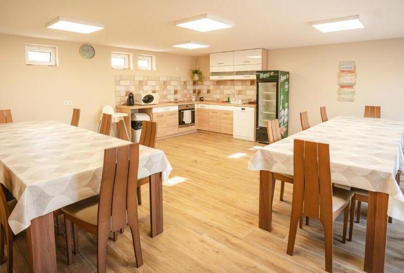 مبيت وإفطار Anna Lak