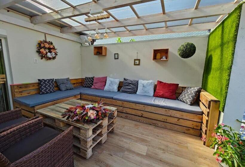 مبيت وإفطار Anna Lak