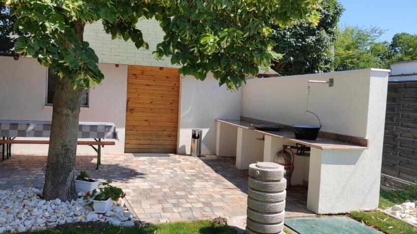 مبيت وإفطار Anna Lak