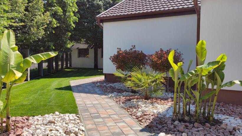 مبيت وإفطار Anna Lak