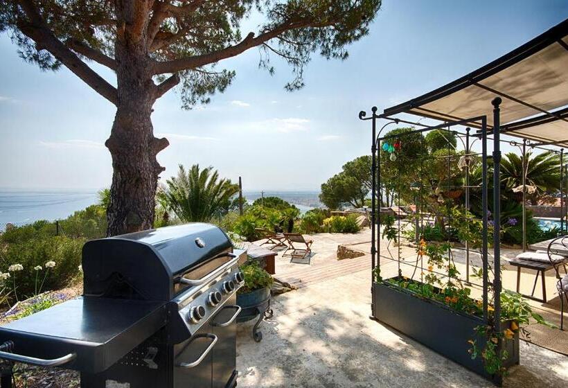 ベッドアンドブレックファースト Casa De L’albada