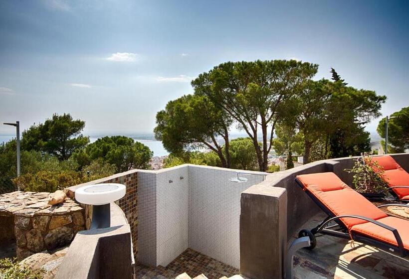 تختخواب و صبحانه Casa De L’albada