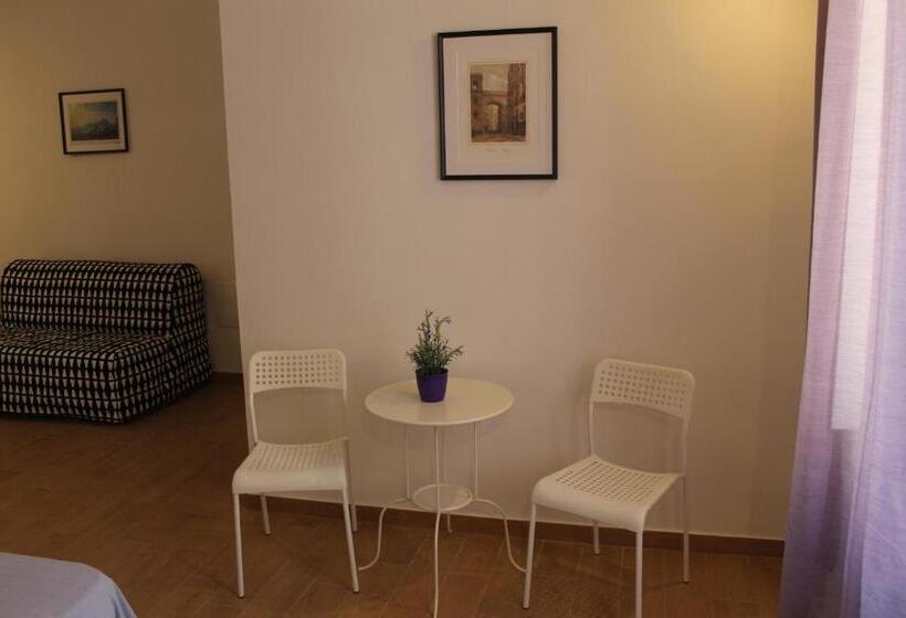 تختخواب و صبحانه Casa Laura Oliva Mancini