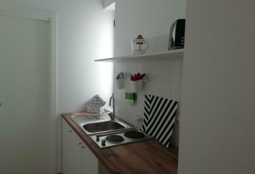 ベッドアンドブレックファースト Flower House