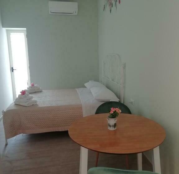 ベッドアンドブレックファースト Flower House