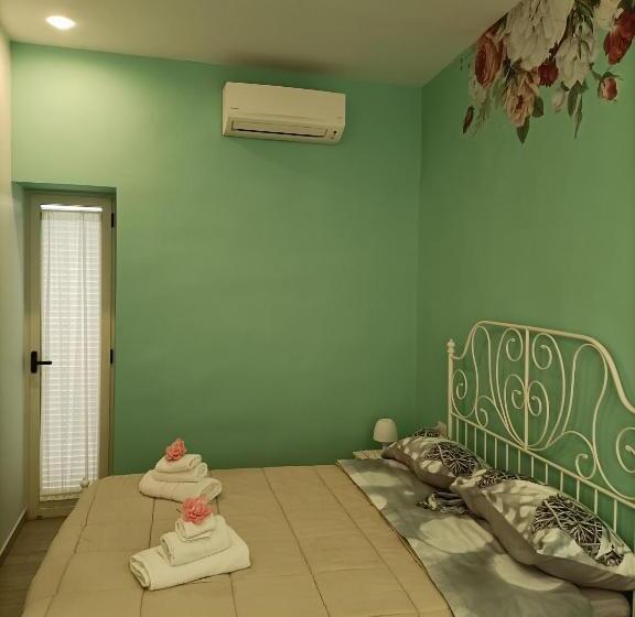 ベッドアンドブレックファースト Flower House