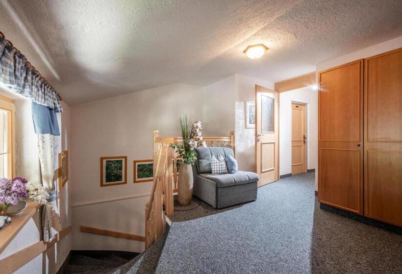 צימר Gästeheim Auwitsch