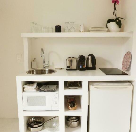 민박 La Maison Jaune