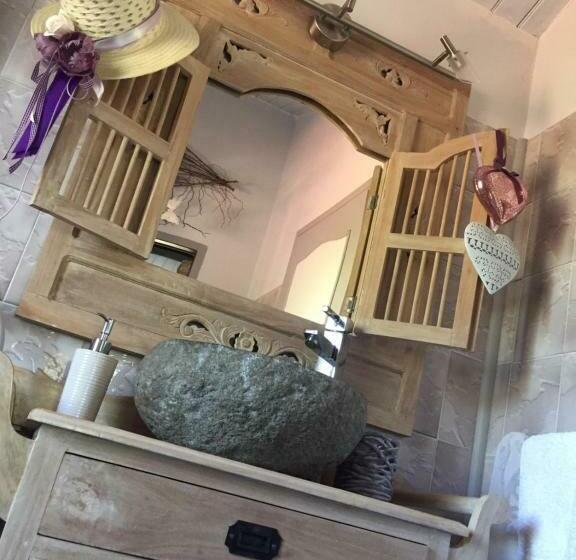 Bed and Breakfast La Roseraie