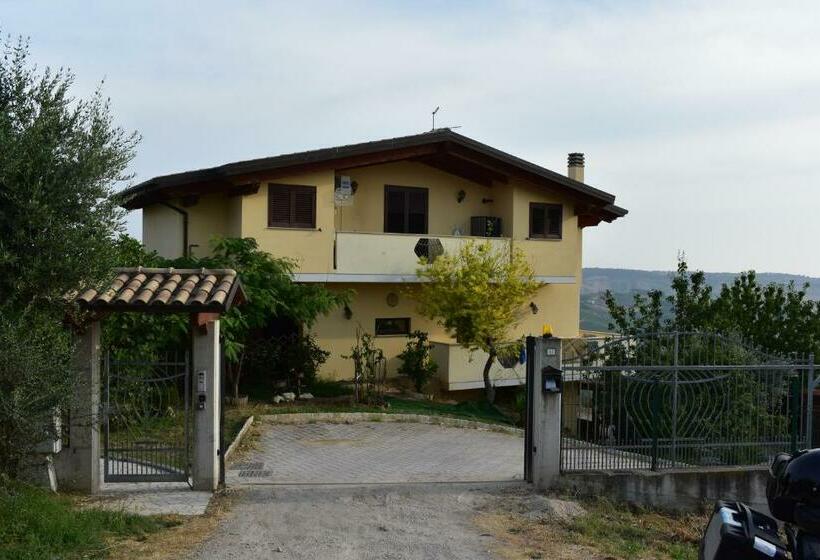 Bed and Breakfast La Villa In Campagna