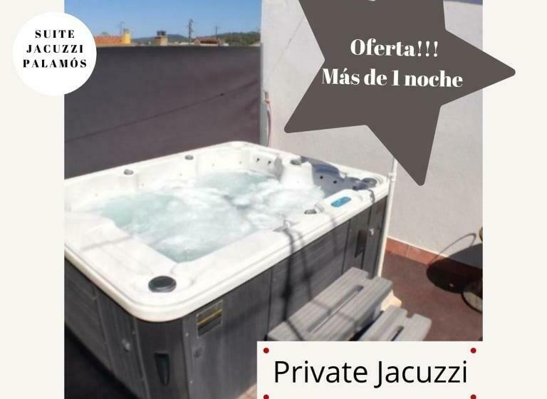 تختخواب و صبحانه Nueva Suite Jacuzzi Relax Beach & Mountain