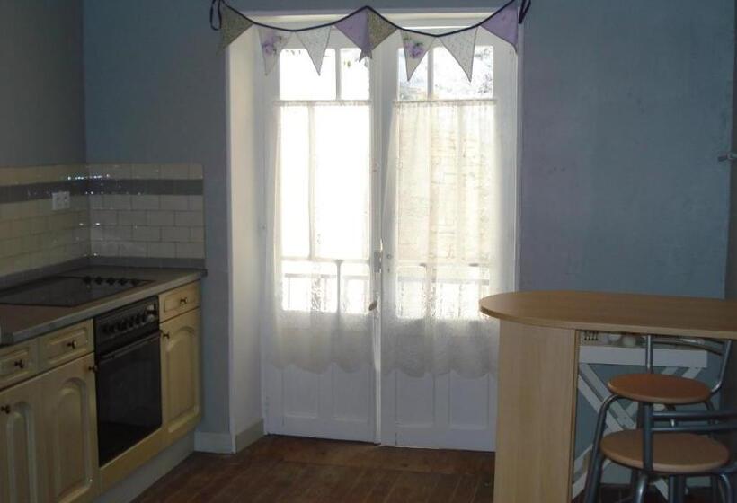 צימר Thunder Roadhouse